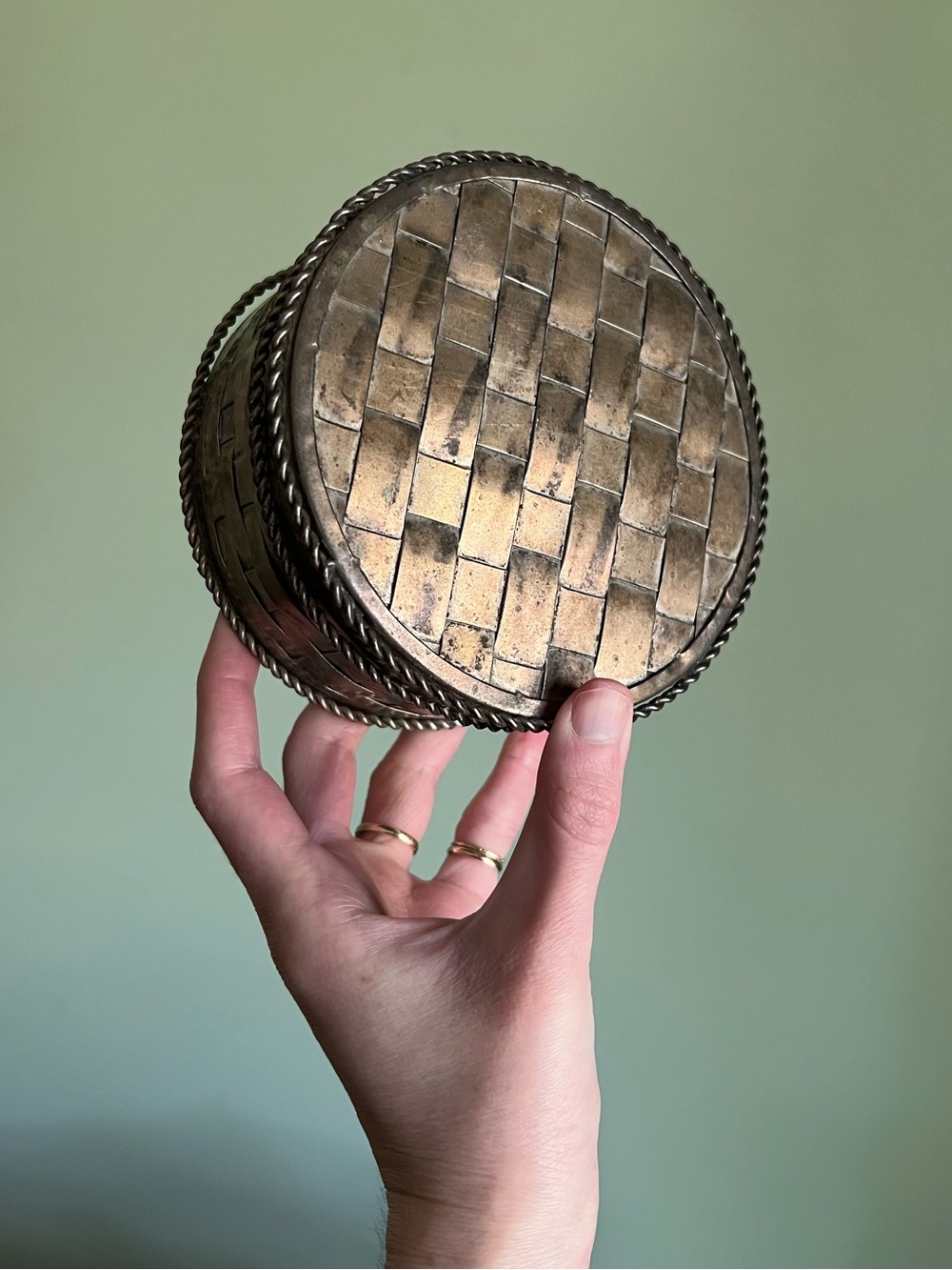 Vintage Distressed Woven Metal Box, Silver Lidded Box for Trinkets or Jewelry